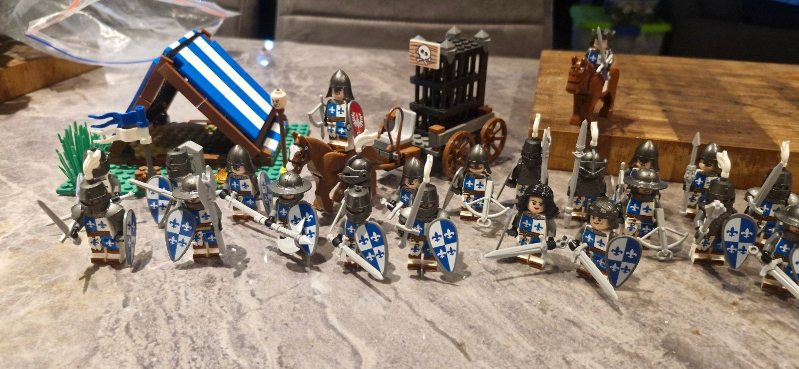 Partij nep lego ridders en paarden moc, Inclusief minifiguren, Overige thema's, Lego, Ophalen of Verzenden