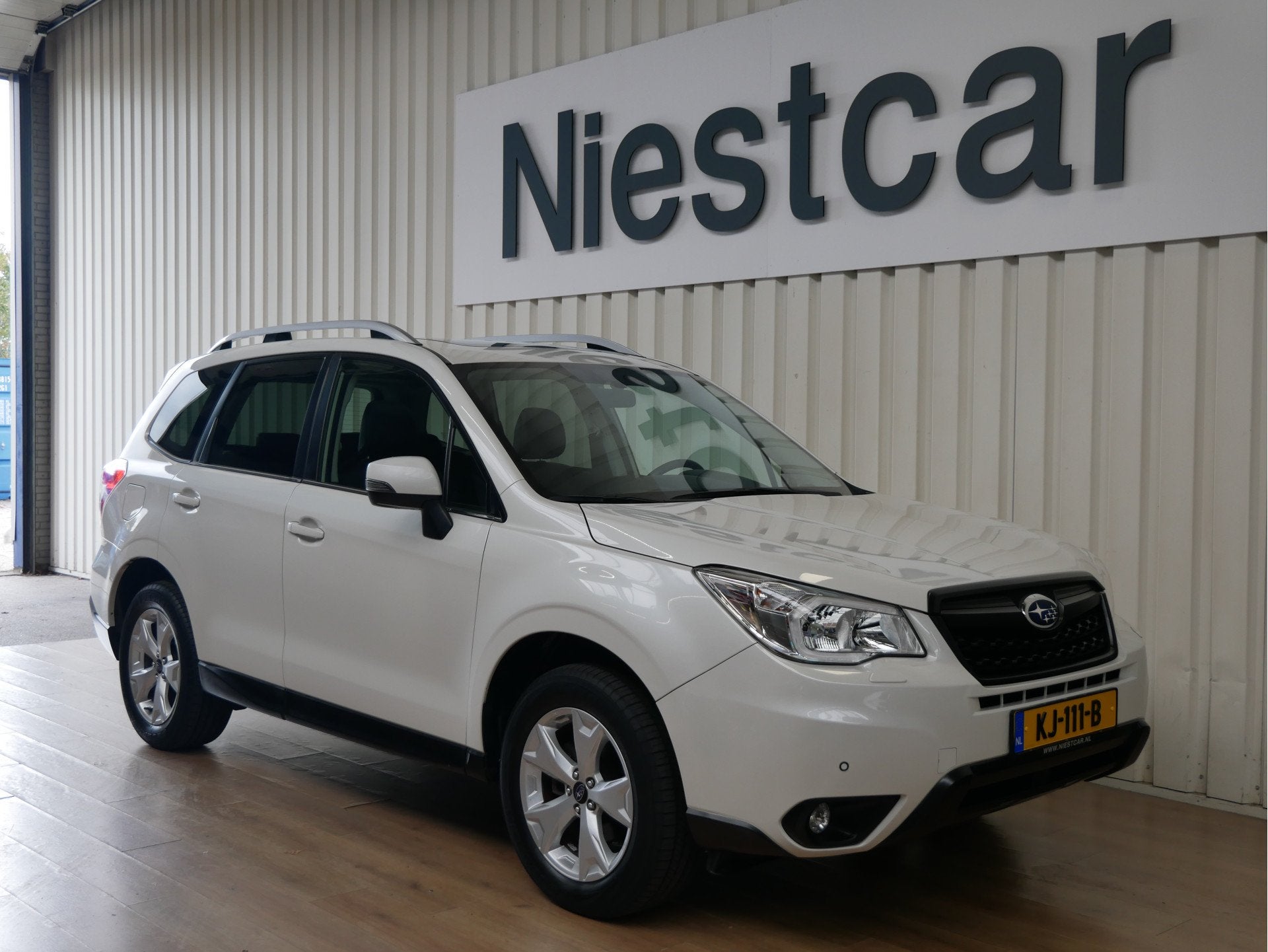 Subaru Forester 2.0 Executive (bj 2015, automaat), Automaat, 15 km/l, 4 cilinders, Wit