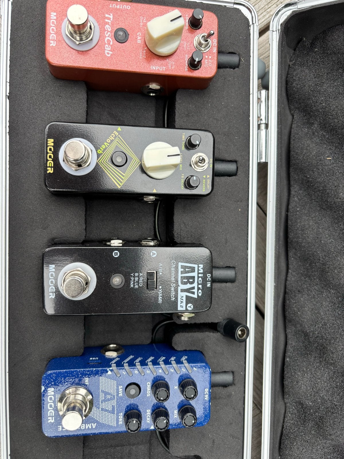 Mooer Pedalboard met 4 effectpedalen en case, Ophalen of Verzenden, Gebruikt, Delay of Echo