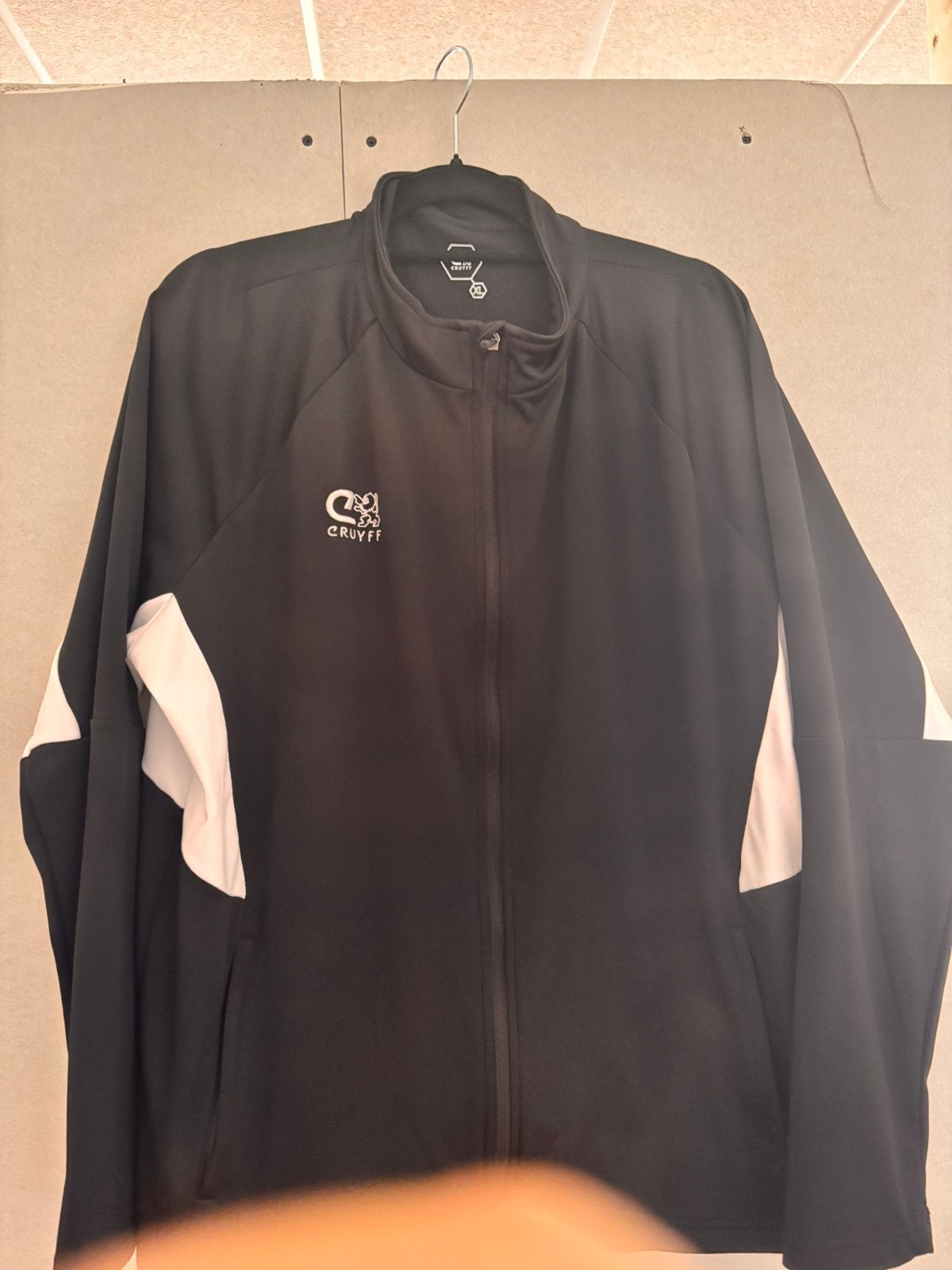 Cruyff vest z.g.a.n., Zwart, Maat 56/58 (XL), Ophalen of Verzenden, Zo goed als nieuw
