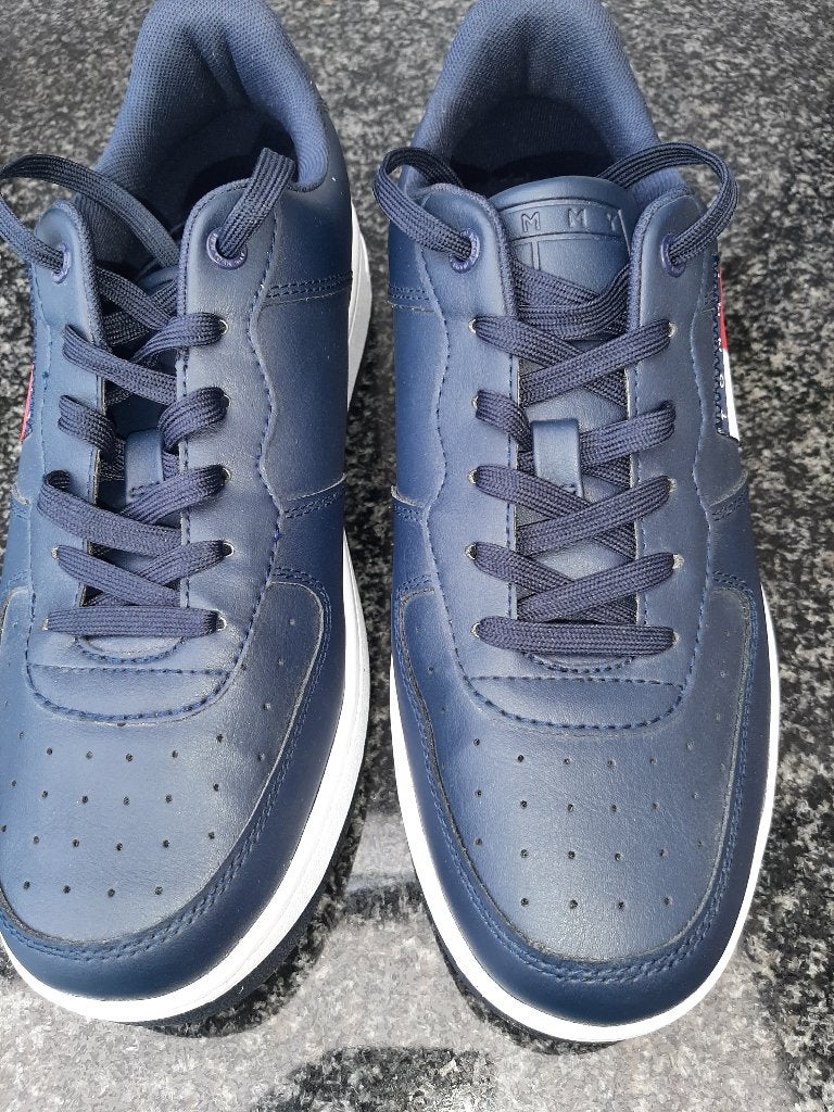 Nieuwe donkerblauwe leren Tommy Hilfiger sneakers maat 42, Blauw, Tommy Hilfiger, Nieuw, Ophalen of Verzenden