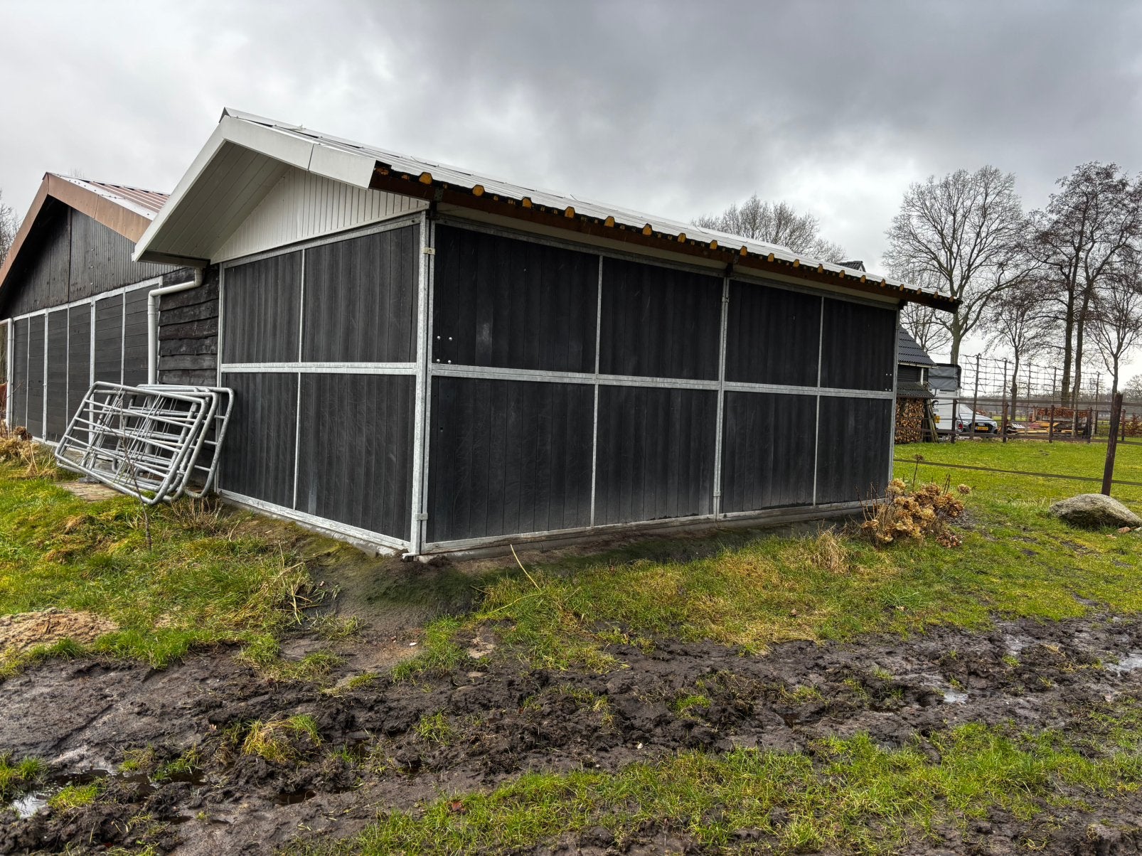 Buitenstal “Buitenhuis” 6.30 x 5.10, Dieren en Toebehoren