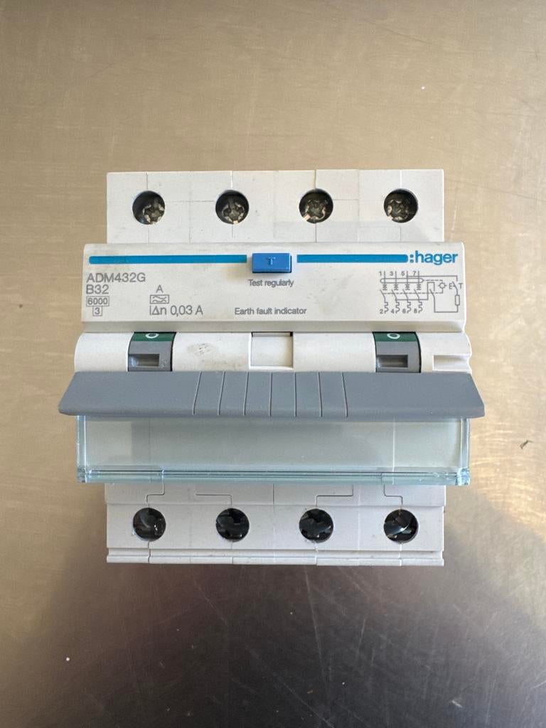 Hager ADM432G B32 Aardlekschakelaar 32A, Ophalen of Verzenden, Gebruikt, Schakelaar