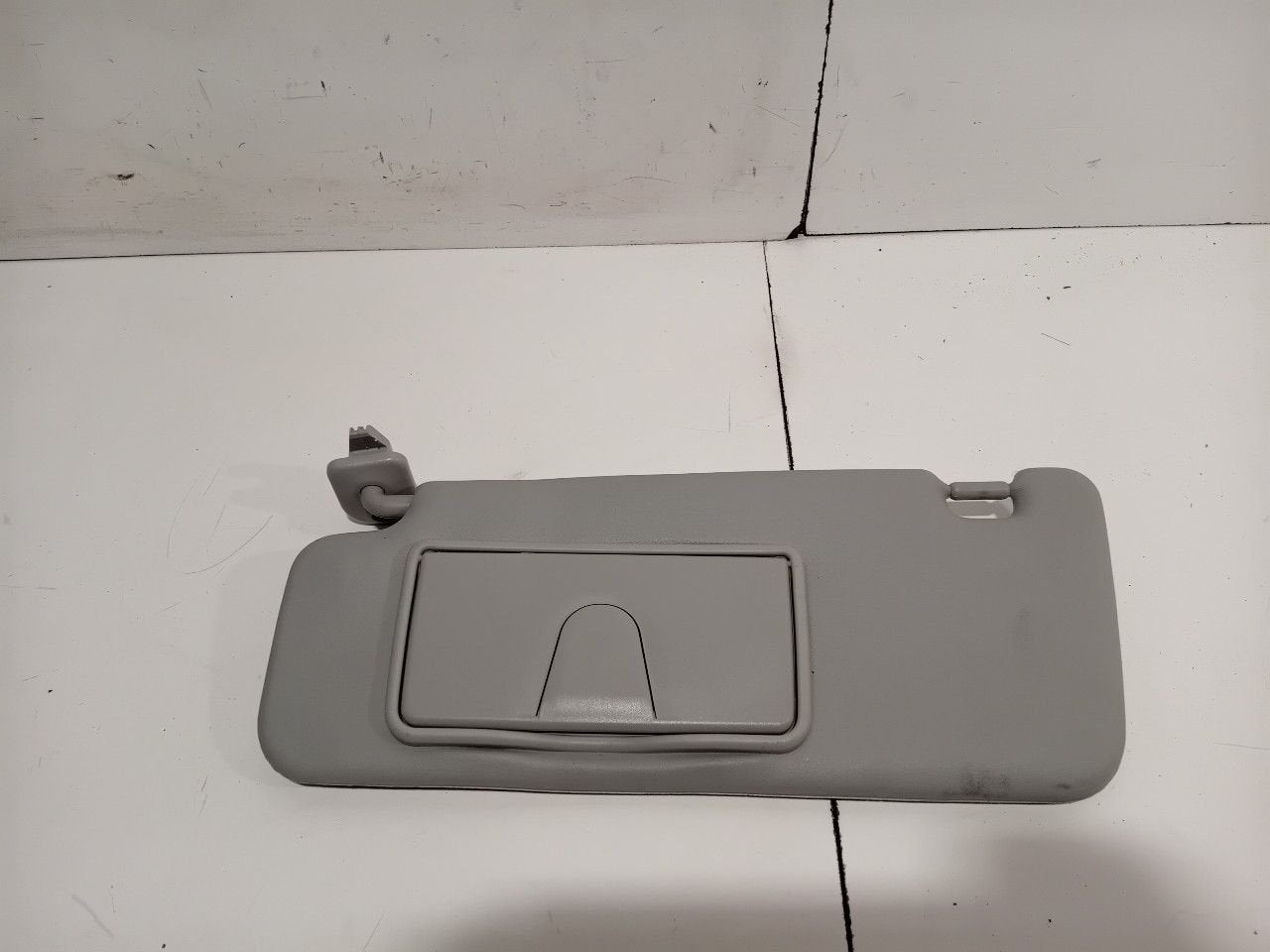 Zonneklep links Suzuki Baleno, Auto-onderdelen, Onderdelen@venauto.nl, Van der Ven Autorecycling B.V., Gebruikt, Ettenseweg 76, 4706 PB Roosendaal, The Netherlands