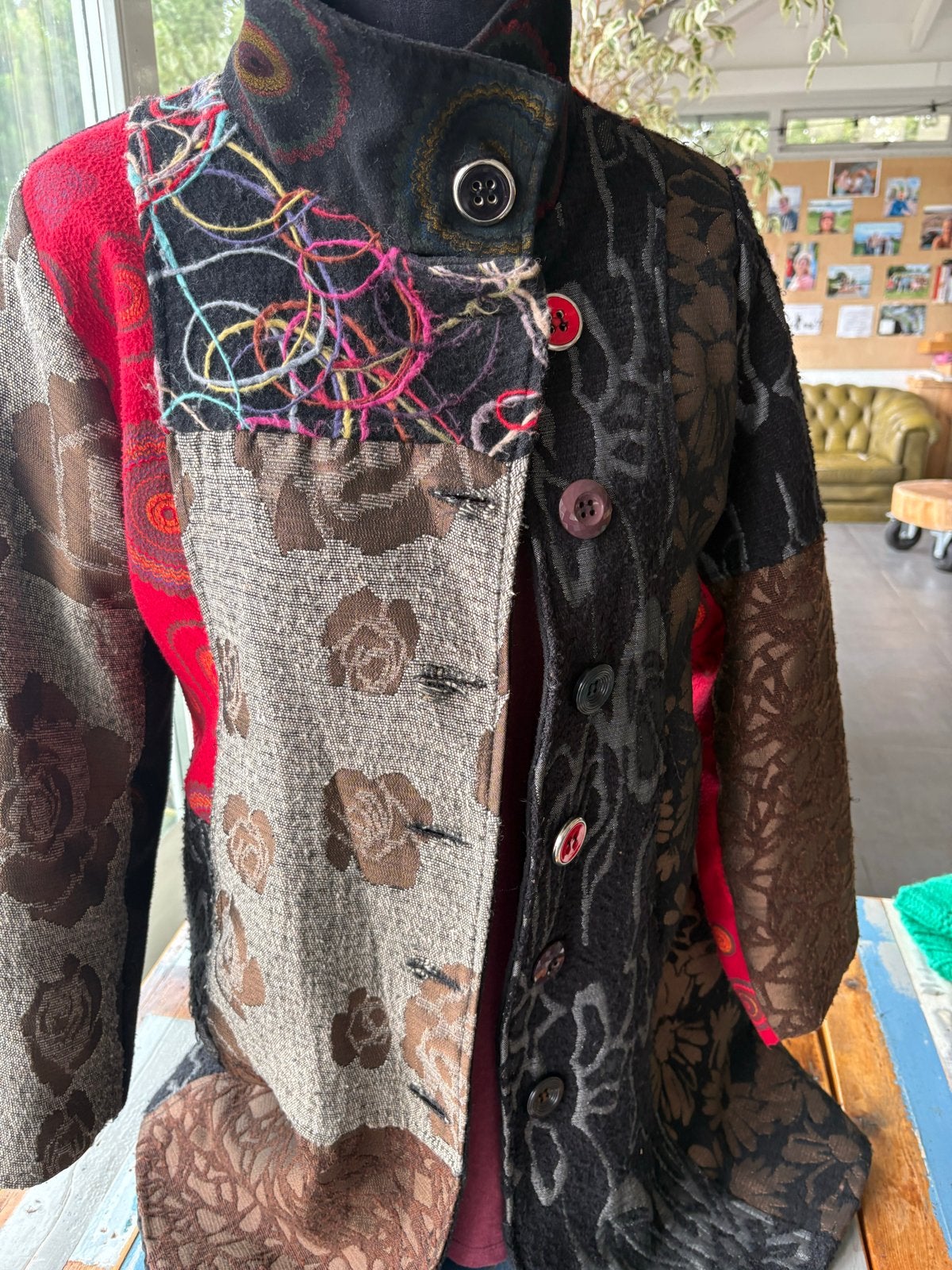 Unieke Patchwork Jas - Handgemaakt & Kleurrijk, Kleding | Dames, Ophalen of Verzenden, Zo goed als nieuw, Maat 46/48 (XL) of groter