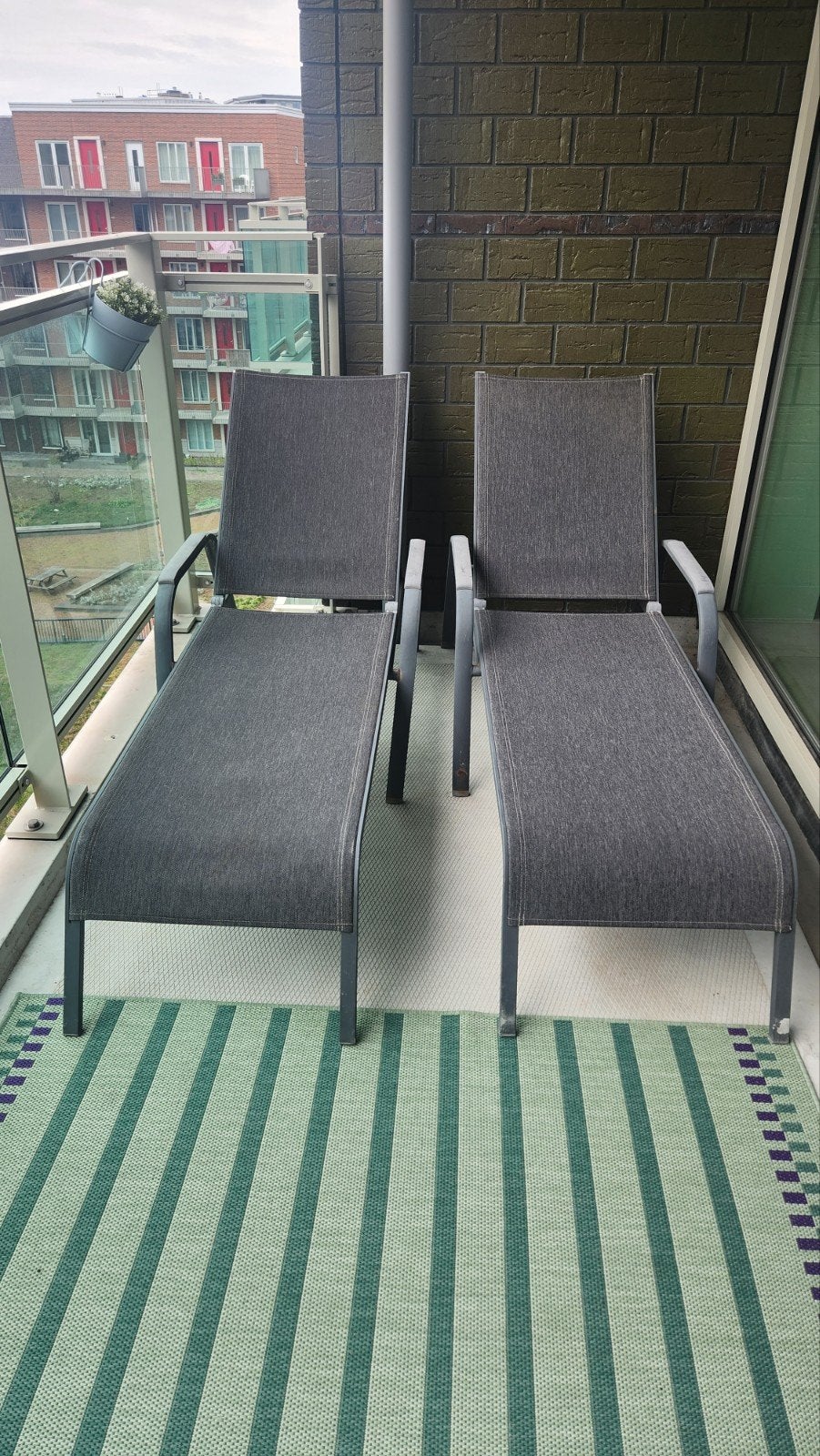 Gratis - metal sunbeds/ligbedden, Ophalen, Gebruikt