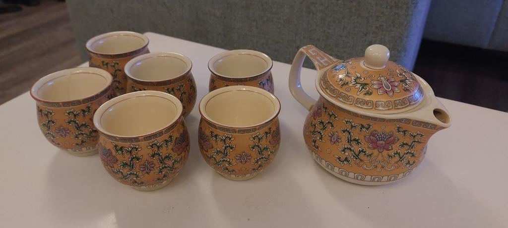 Chinees theepotje Chineese theepot met zes kopjes geel oker, Huis en Inrichting, Keuken | Servies, Gebruikt, Overige typen, Ophalen of Verzenden