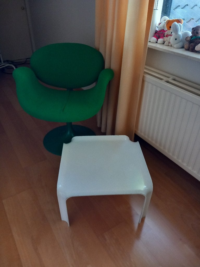 ARTIFORT PIERRE PAULIN side table 877, Ophalen, Minder dan 45 cm, Kunststof, Gebruikt