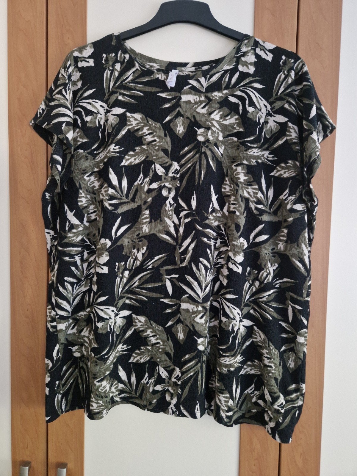 Shirt Miss Etam mt 46, Ophalen of Verzenden, Zo goed als nieuw, Shirt of Top