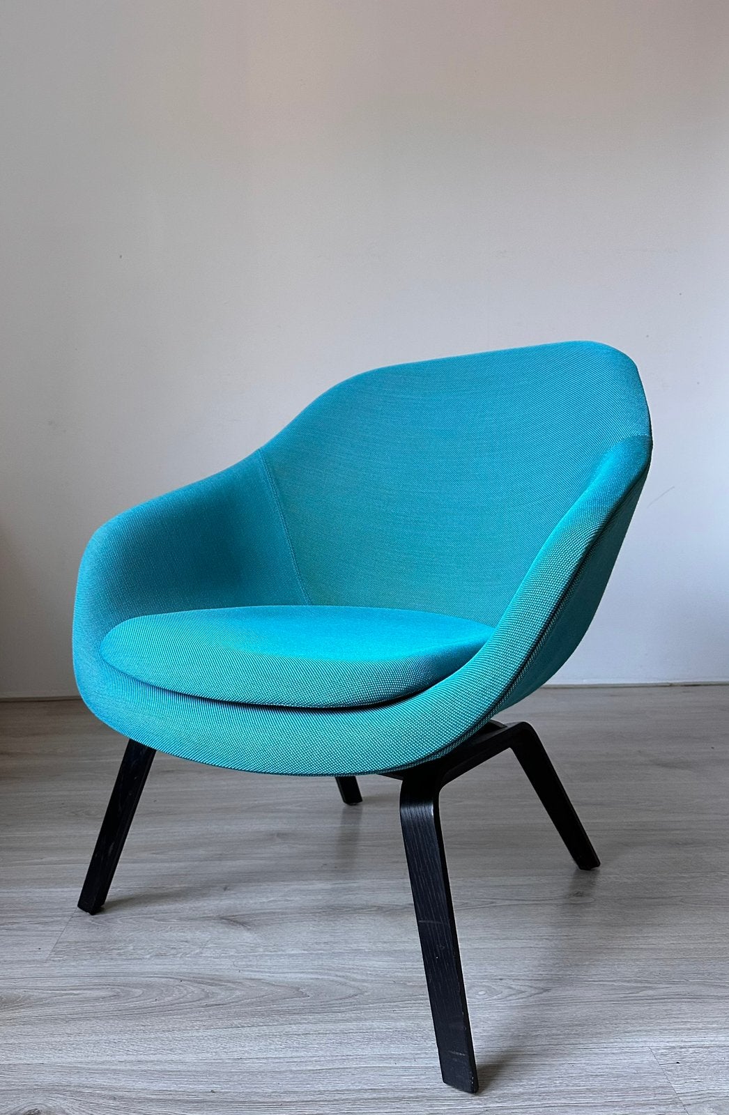 2x Hay AAL 83 design fauteuils, Huis en Inrichting, Fauteuils, Zo goed als nieuw, Stof, 75 tot 100 cm, Ophalen