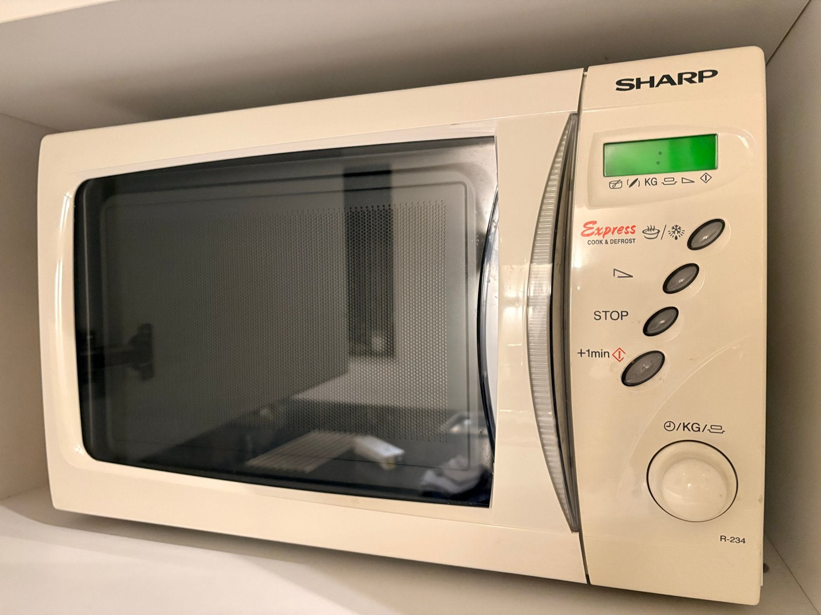 Sharp R-234(W) Magnetron - Zo goed als nieuw, Ophalen, Minder dan 45 cm, Draaiplateau, Vrijstaand