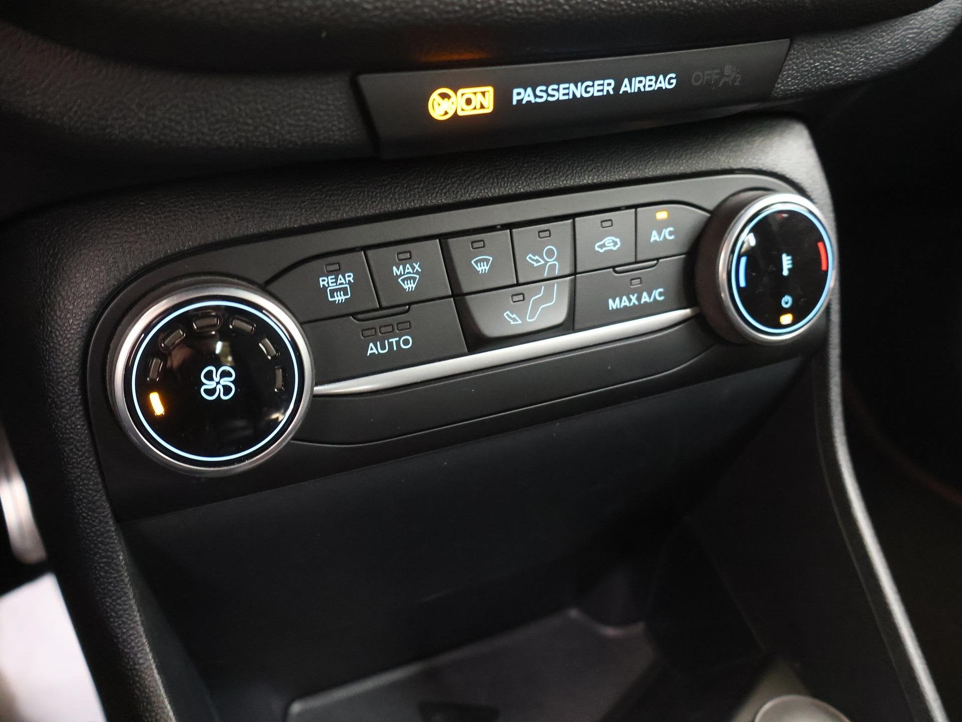 Foto 22 van Ford Fiesta 1.0 EcoBoost ST-Line | Navigatie | Climate Contr