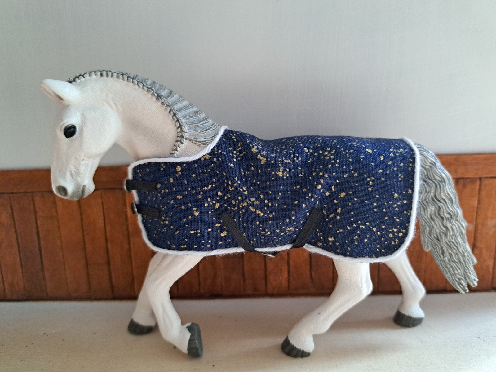 schleich deken blauw goud glitter, Verzamelen, Ophalen of Verzenden, Zo goed als nieuw, Paard, Beeldje of Figuurtje