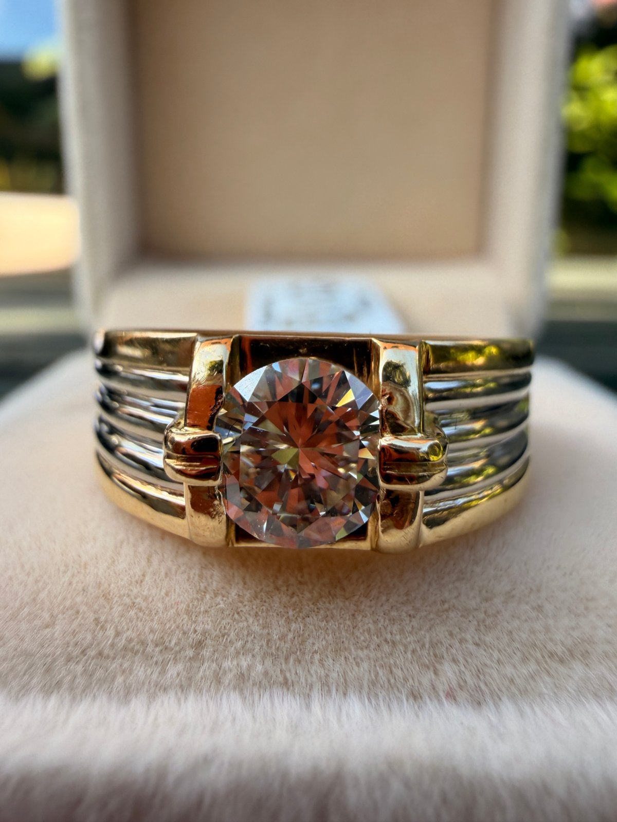 18K Gouden Ring met 0.90 ct Briljant Geslepen Diamant, Gebruikt, Ophalen of Verzenden, Kleiner dan 17, Dame of Heer