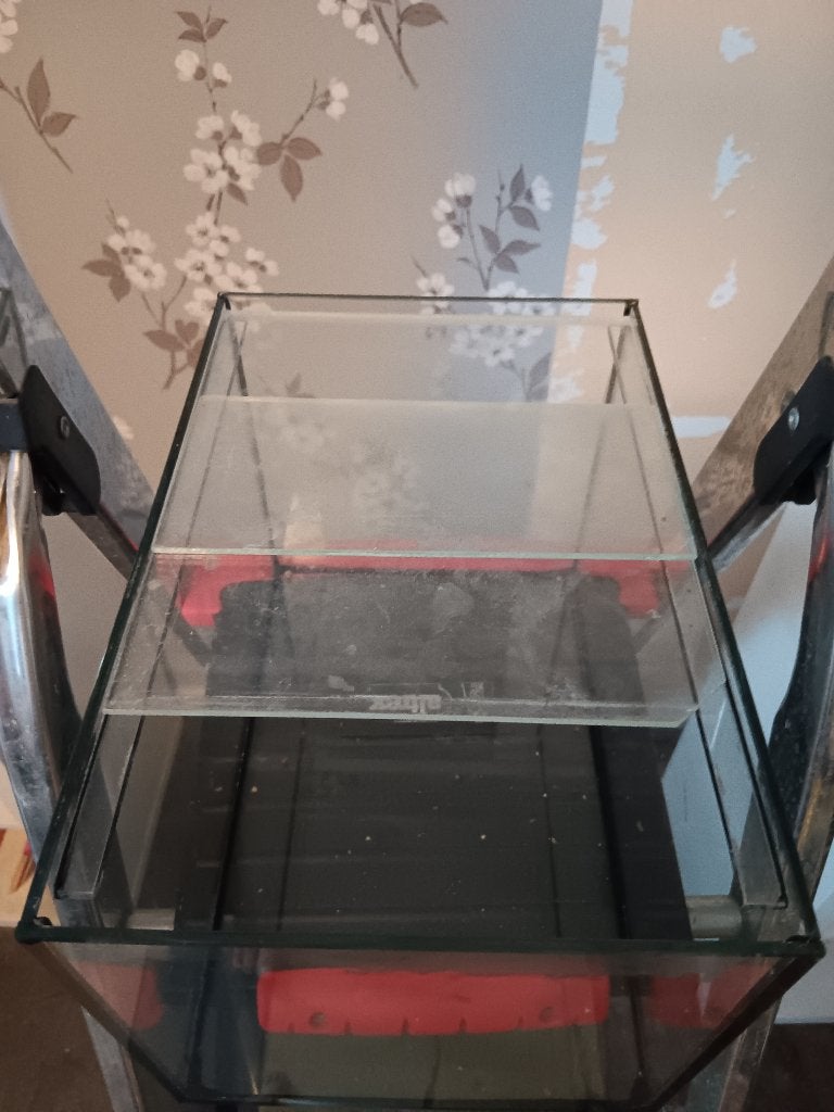 Kweekbakjes klein, Dieren en Toebehoren, Vissen | Aquaria en Toebehoren, Ophalen, Inclusief deksel, Zo goed als nieuw, Leeg aquarium