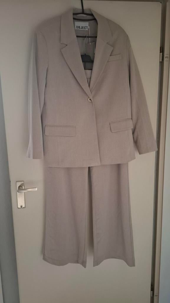 Nieuw pak van Opject( Koopje), Ophalen, Kostuum of Pak, Beige, Nieuw