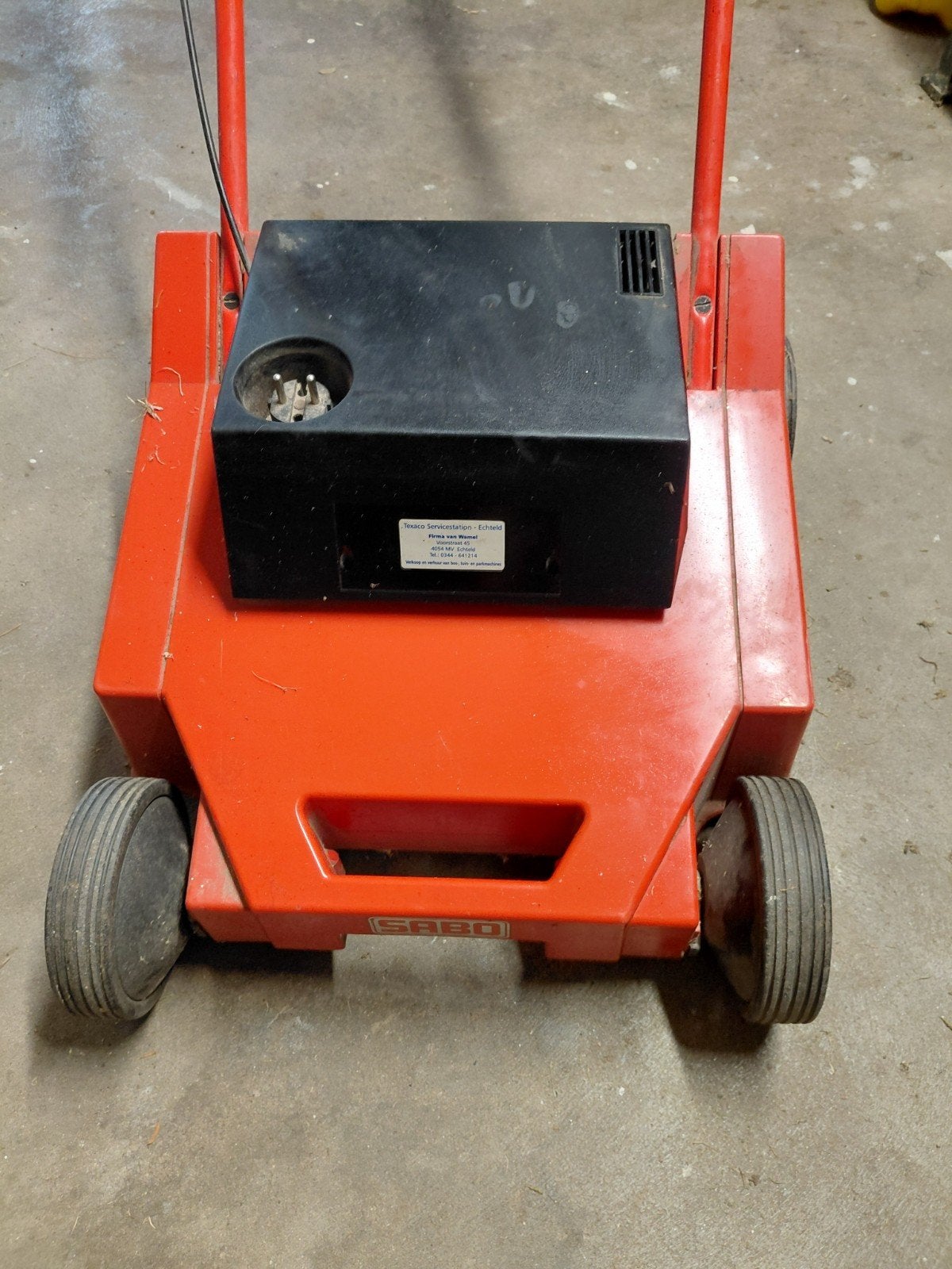 Sabo verticuteermachine, Ophalen, Elektrisch