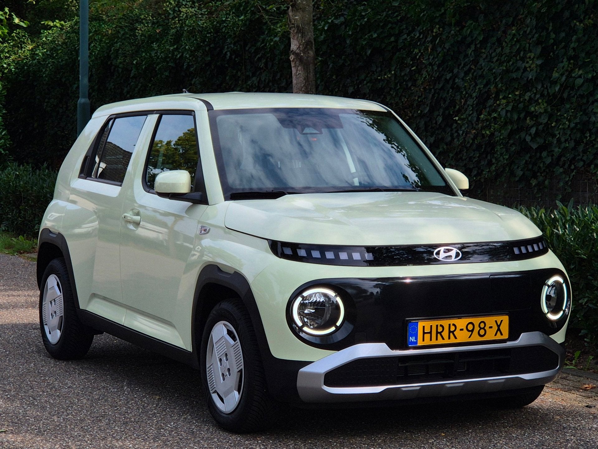 Hyundai INSTER E-Motion 42 kWh NAP NL CarPlay LED Z.G.A.N E-, Auto's, Dealer onderhouden, Stof, Zwart, Parkeersensor