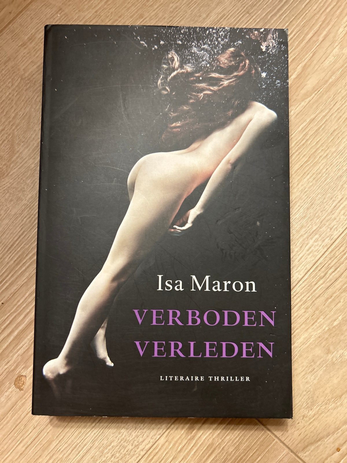 Verbonden Verleden - Isa Maron (Literaire Thriller), Ophalen of Verzenden, Zo goed als nieuw, Nederland