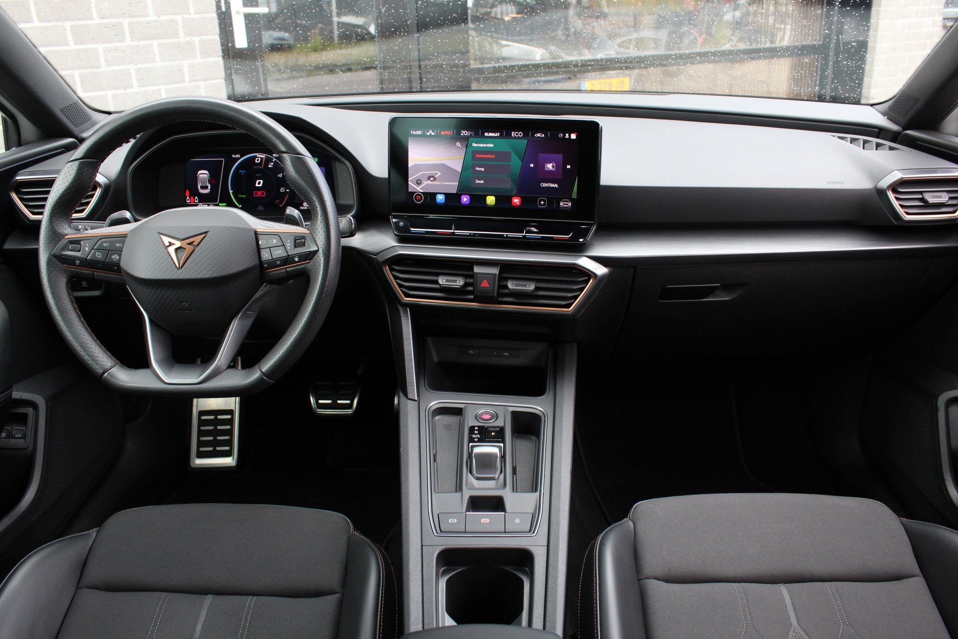 CUPRA Leon Sportstourer 1.4 e-Hybrid VZ Adrenaline / Carplay, Auto's, 77 km/l, Gebruikt, 4 cilinders, Met garantie (alle)