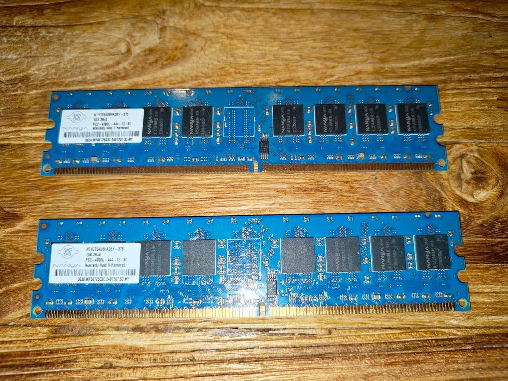 2x 1 gigabyte Nanya DDR2 533MHz werkgeheugen, Gebruikt, Ophalen of Verzenden, DDR2, Desktop