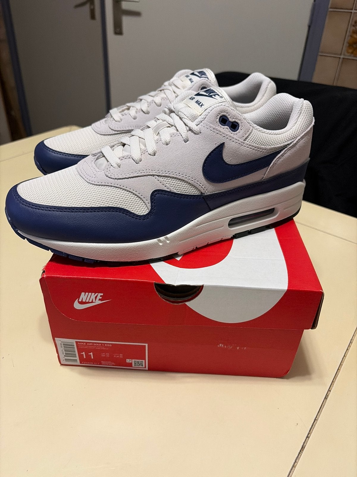 Nike Air Max 1 phantom sanded purple Maat 45, Blauw, Nieuw, Ophalen of Verzenden, Sneakers of Gympen