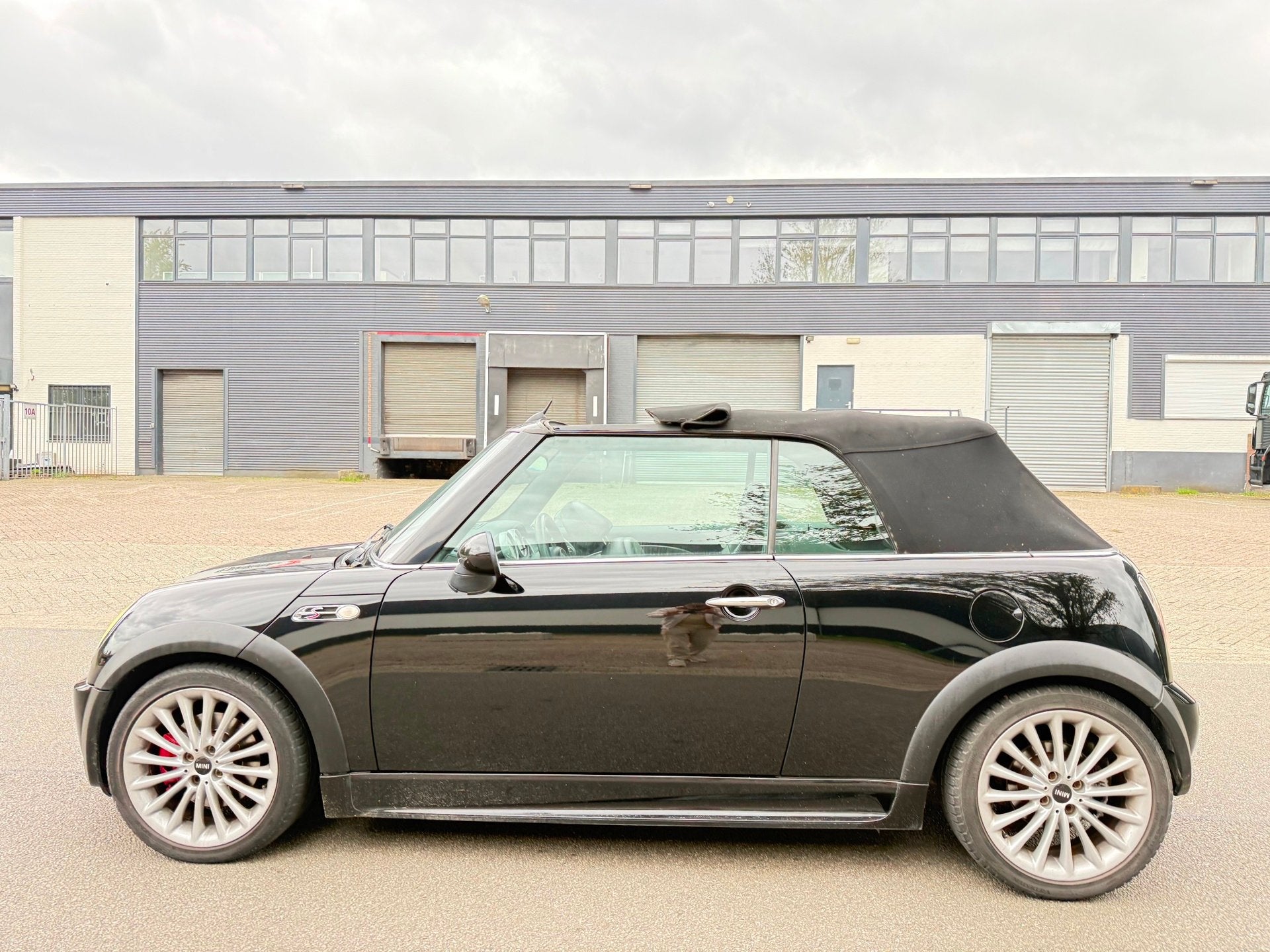 Mini Cabrio 1.6 Cooper S Chili|6BAK|NAVI|H€K| XENON|INRUIL, Voorwielaandrijving, Gebruikt, 4 cilinders, Cabriolet