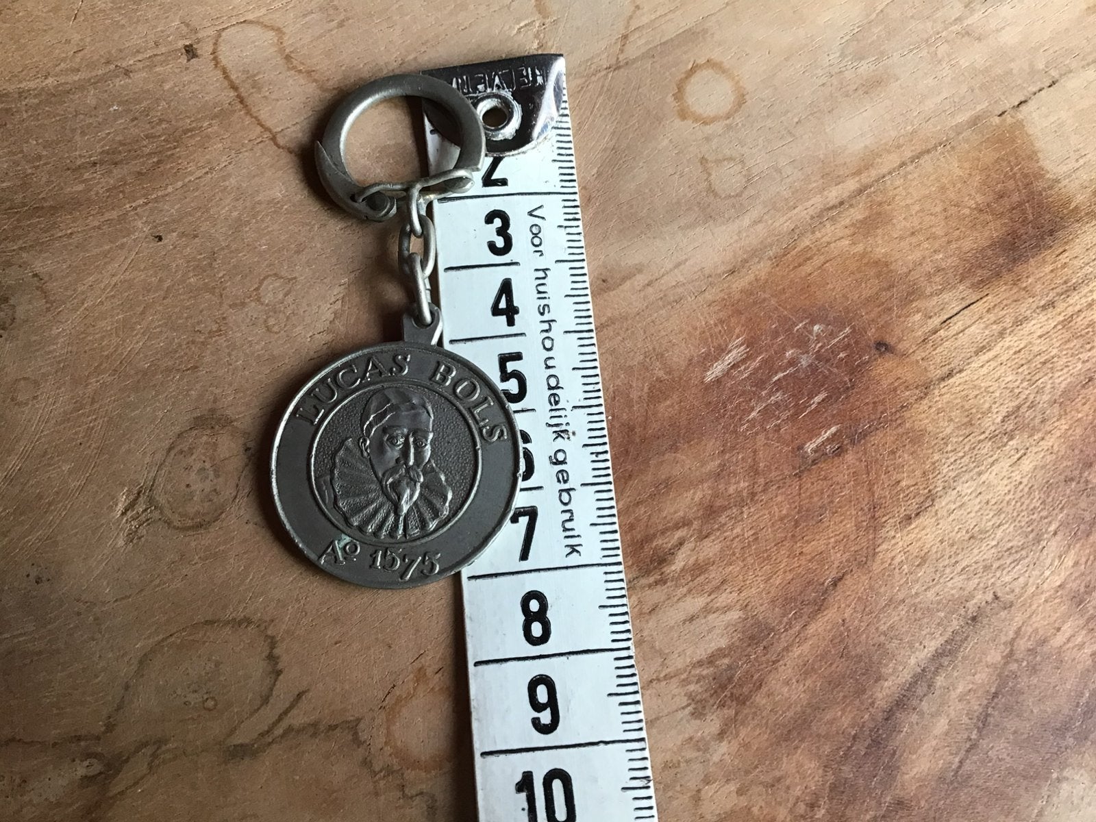 Vintage sleutelhanger lucas bols 1575,lucas bols jenever, Ophalen of Verzenden, Zo goed als nieuw