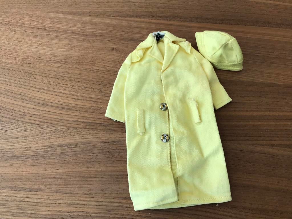 Vintage barbie regenjas en hoedje,#949,stormy weather, Ophalen of Verzenden, Zo goed als nieuw