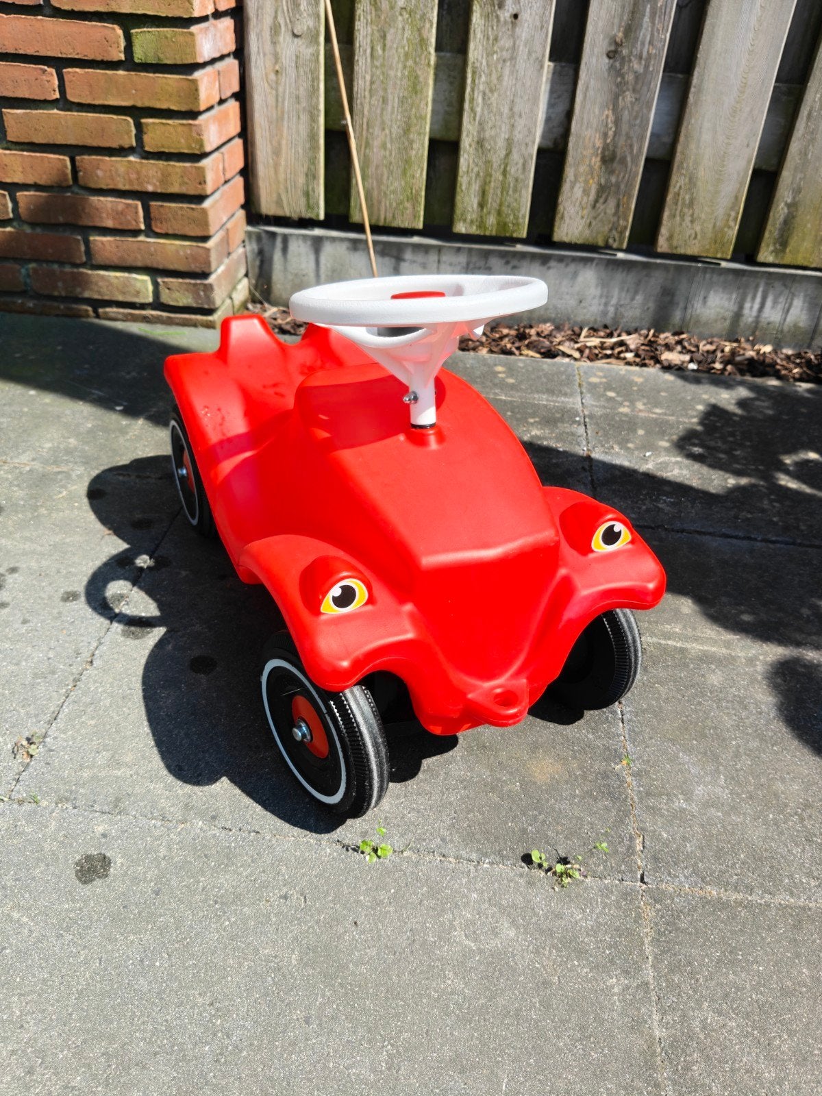 Loopauto rood voor de kleine, in nette staat, Kinderen en Baby's, Speelgoed | Buiten | Voertuigen en Loopfietsen, Verzenden, Zo goed als nieuw