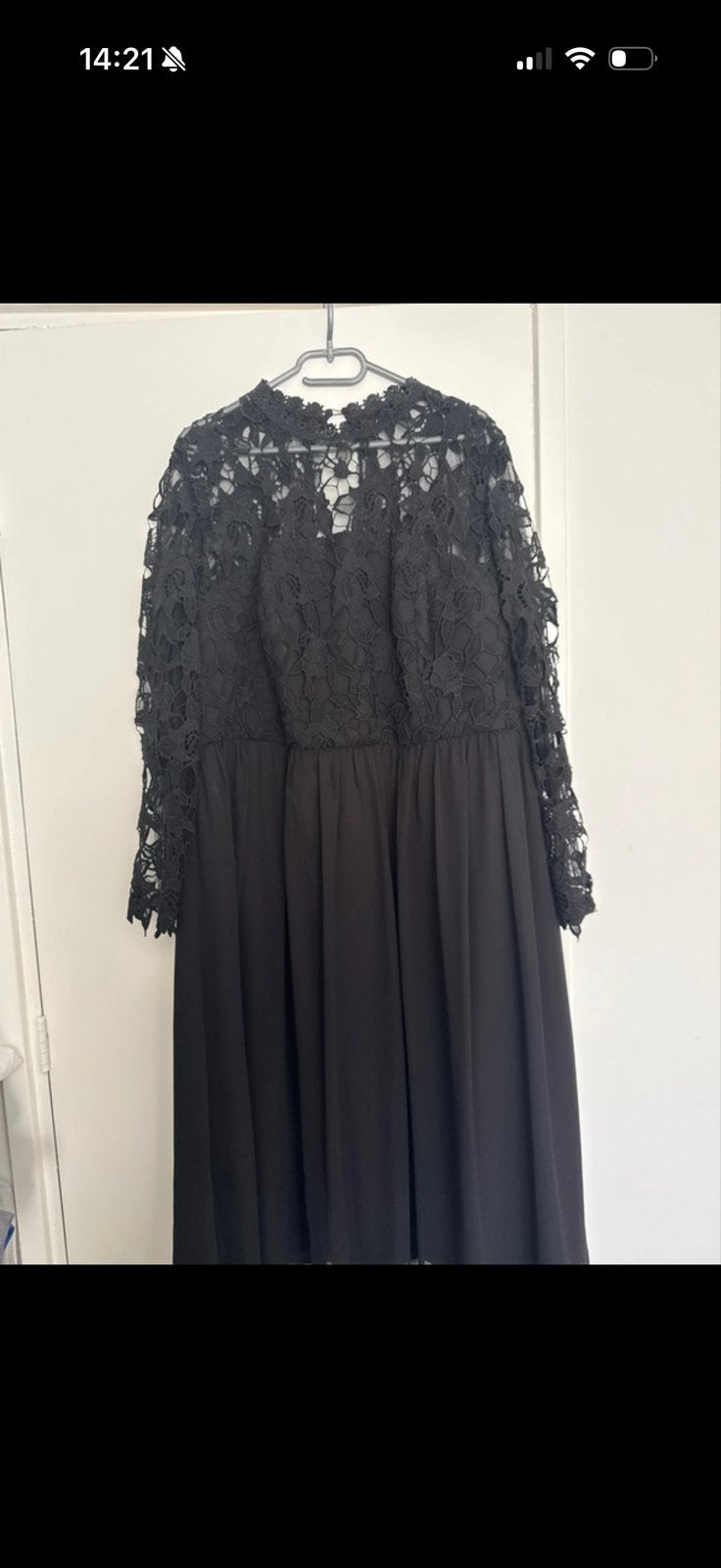 Zwarte kanten jurk van Chi Chi London, Zwart, Maat 46/48 (XL) of groter, Ophalen of Verzenden, Zo goed als nieuw