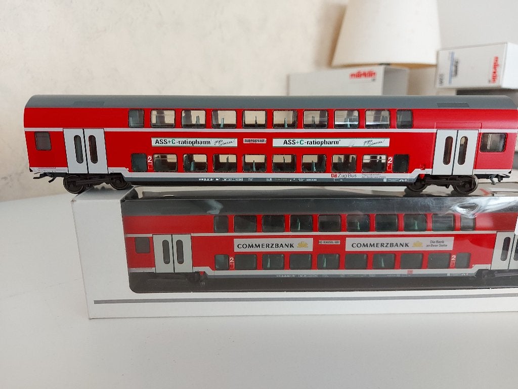 2 Marklin Dubbeldek Wagons, Ophalen, Wisselstroom, Märklin, Nieuw