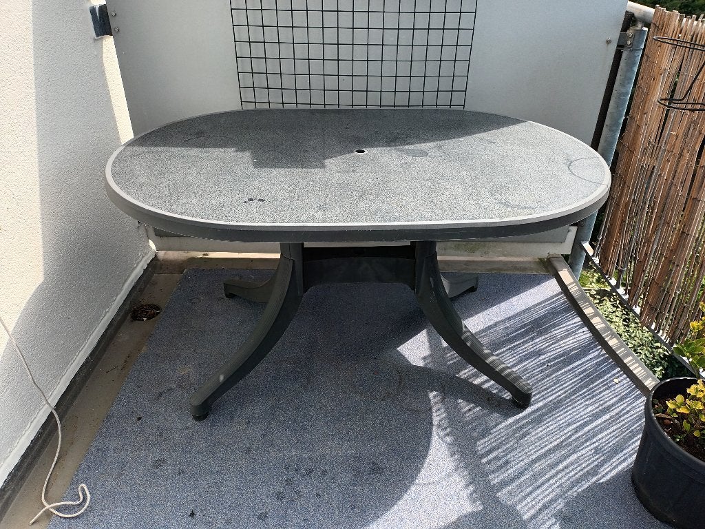 Kunststof tuintafel, Tuin en Terras, Ophalen, Gebruikt, Ovaal, Kunststof