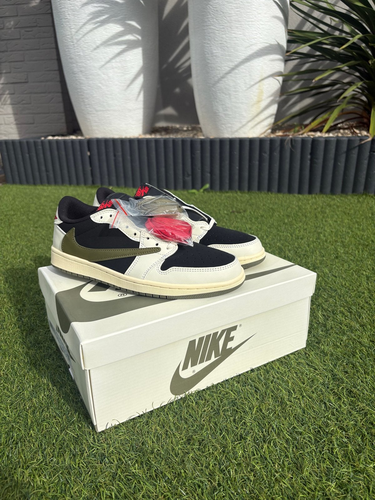 Nike Air Jordan 1 Low OG SP Olive Maat 43, Overige kleuren, Nieuw, Ophalen of Verzenden, Sneakers of Gympen