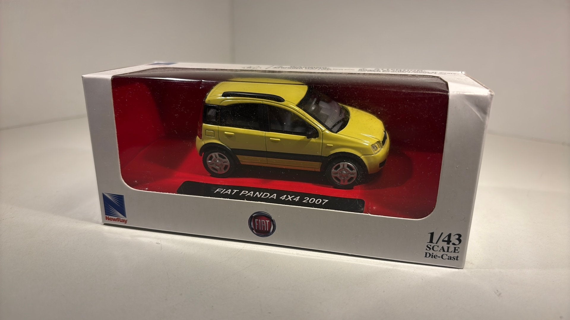 Fiat panda 4x4 yellow 2007 new ray 1.43, Overige merken, Auto, Ophalen of Verzenden, A