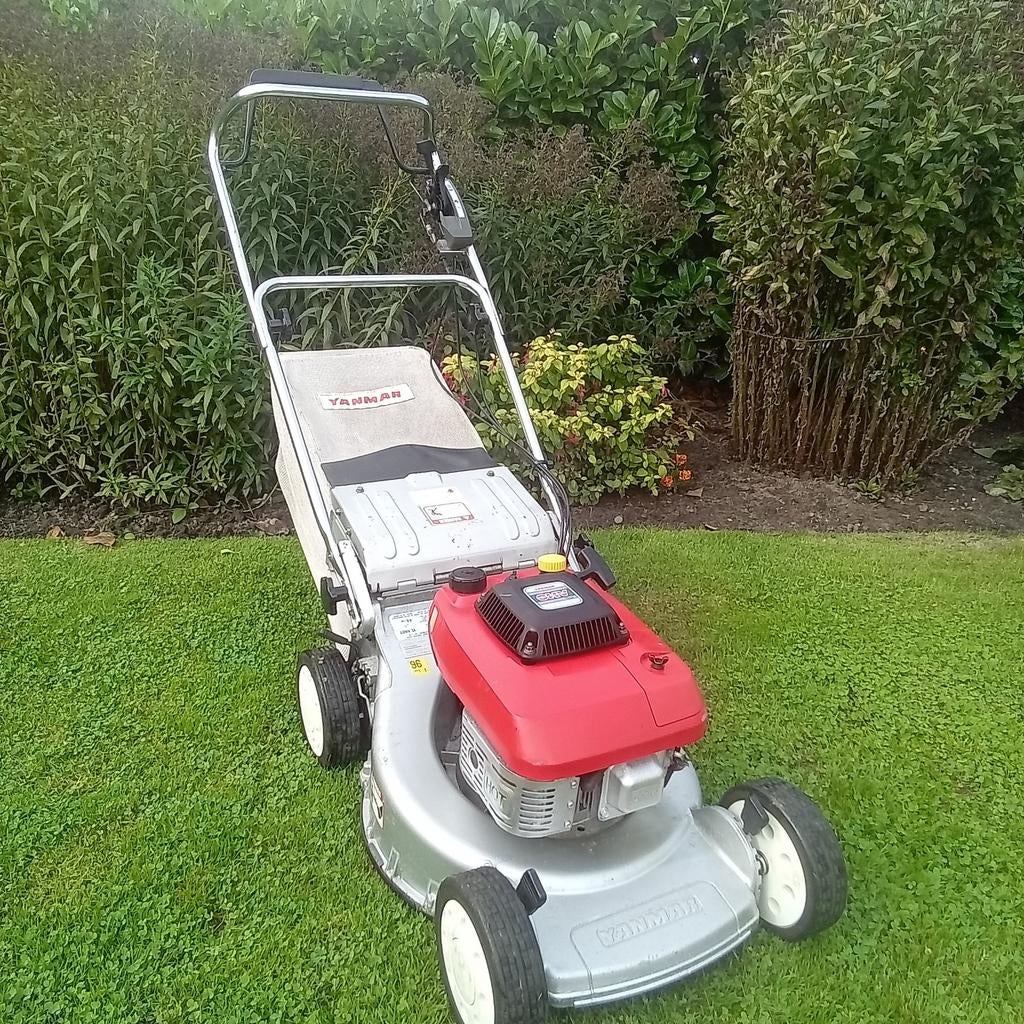 YARDMAN GRASMAAIER ZELFRIJDEND BENZINE MAAIER, Tuin en Terras, Grasmaaiers, Cirkelmaaier, Gebruikt, Opvangbak, Benzine-grasmaaier