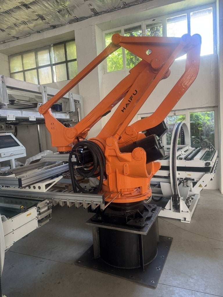 Robot Chaifu SF210-K3200C, Ophalen, Gebruikt, Metaal, Machine