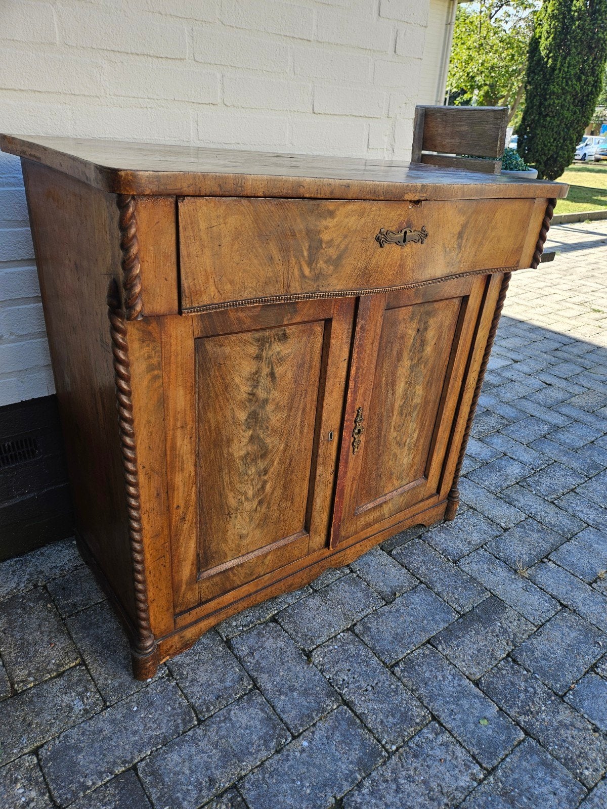 Antiek houten kabinetje met lade en deuren, Antiek en Kunst, Ophalen of Verzenden