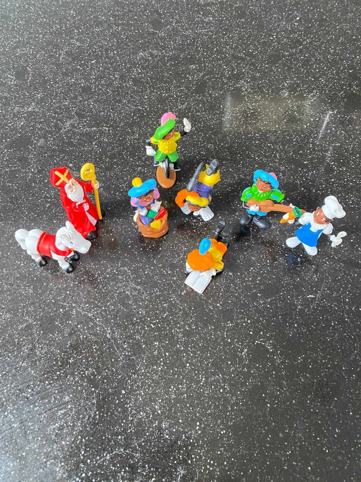 Sinterklaas en paard en pieten, Ophalen, Nieuw