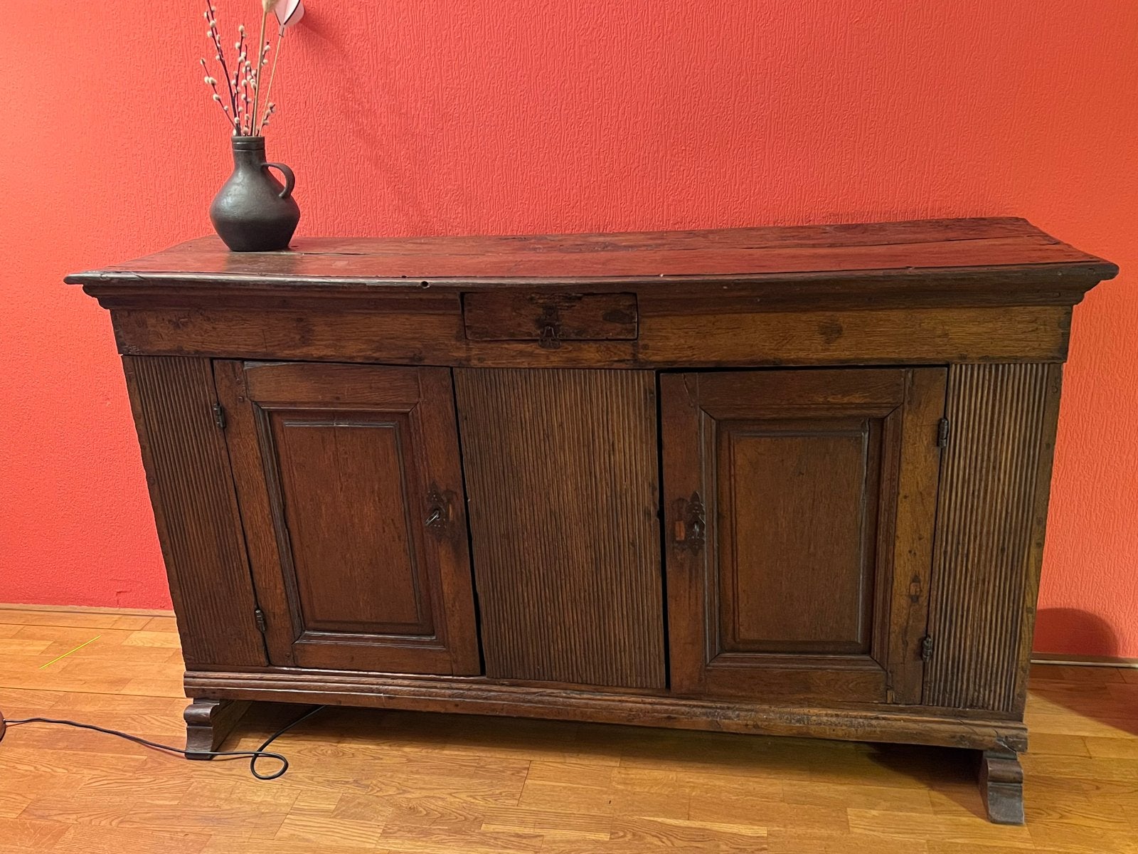 Antiek dressoir met lade en deuren T.e.a.b., Ophalen