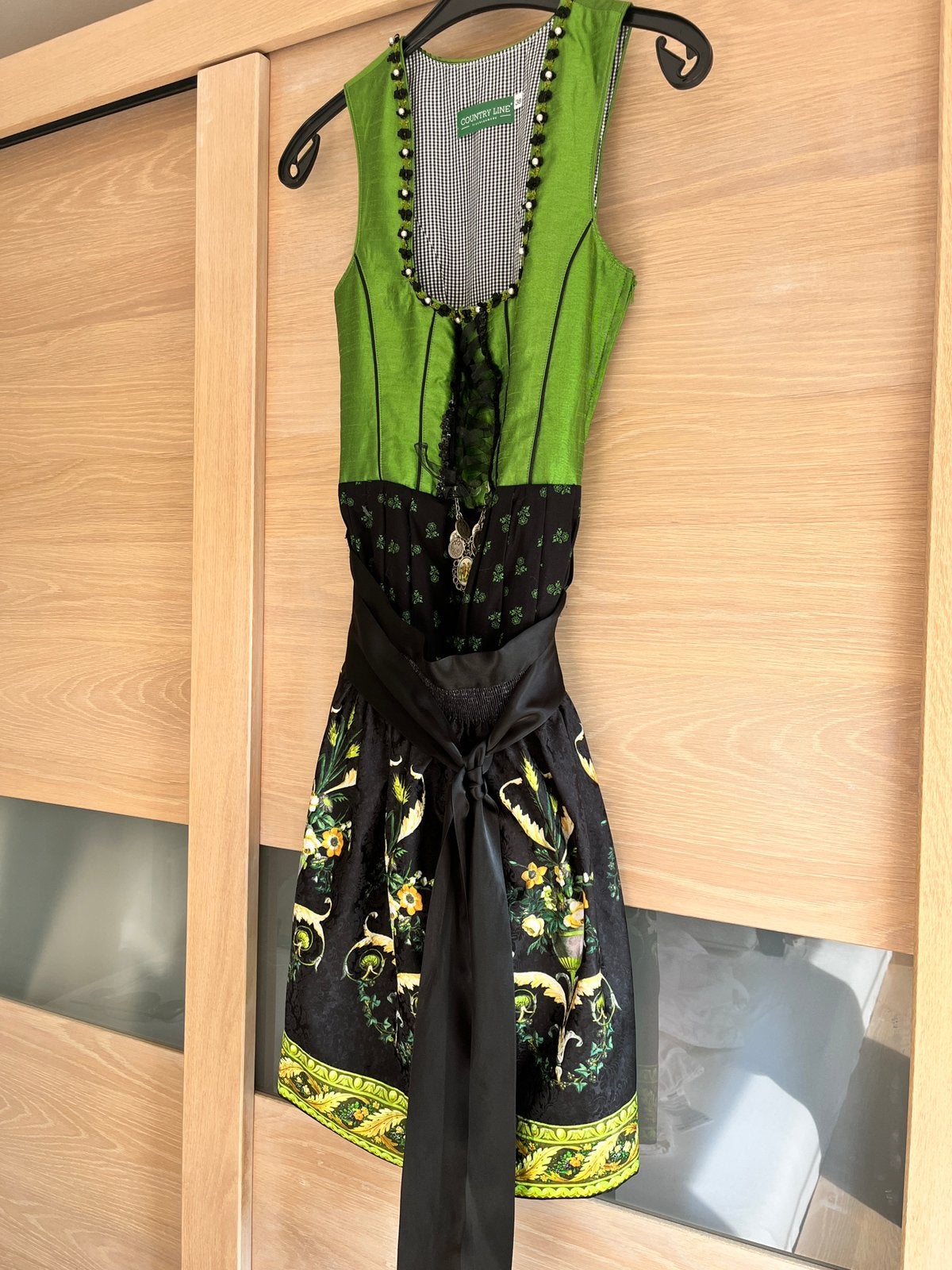 Dirndl Country line maat 38, Ophalen, Zo goed als nieuw, Maat 38/40 (M), Overige thema's
