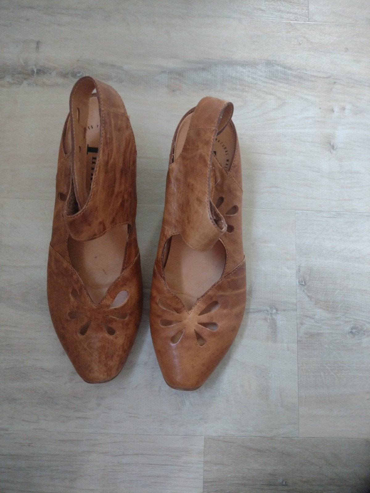 Sandaal met hak maat 38,5 merk Think!, Ophalen of Verzenden, Zo goed als nieuw, Bruin, Sandalen of Muiltjes