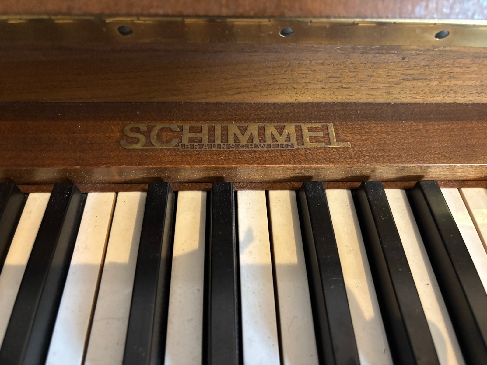 Foto 7 van Schimmel Braunschweig Piano - Klassiek en Elegant