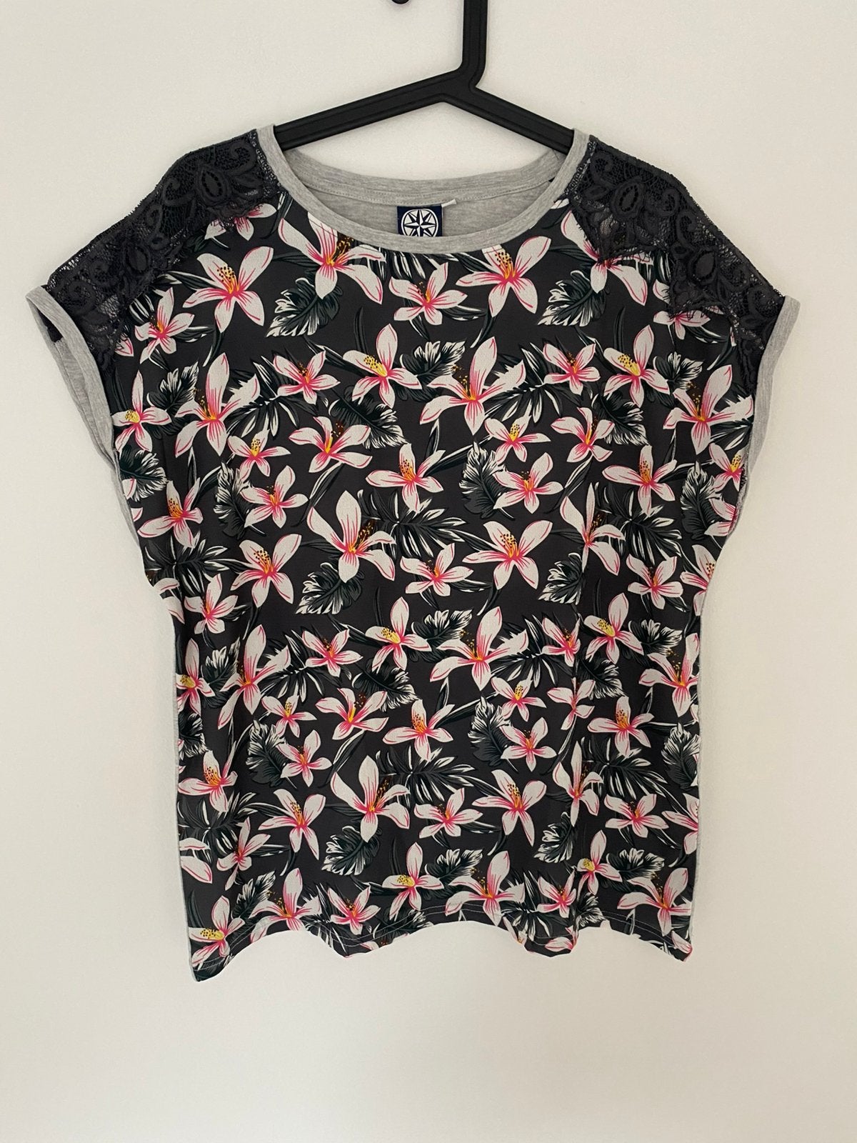 Dames shirt, maat L, Kleding | Dames, Overige kleuren, Verzenden, Maat 42/44 (L), Zo goed als nieuw