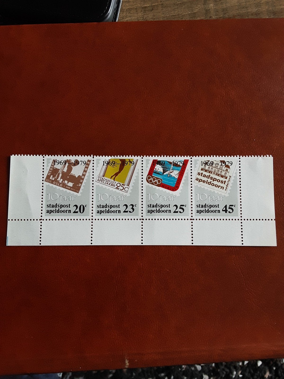 Stadspost Apeldoorn.  10 Jaar Stadspost.  Strip ( pf), Ophalen of Verzenden