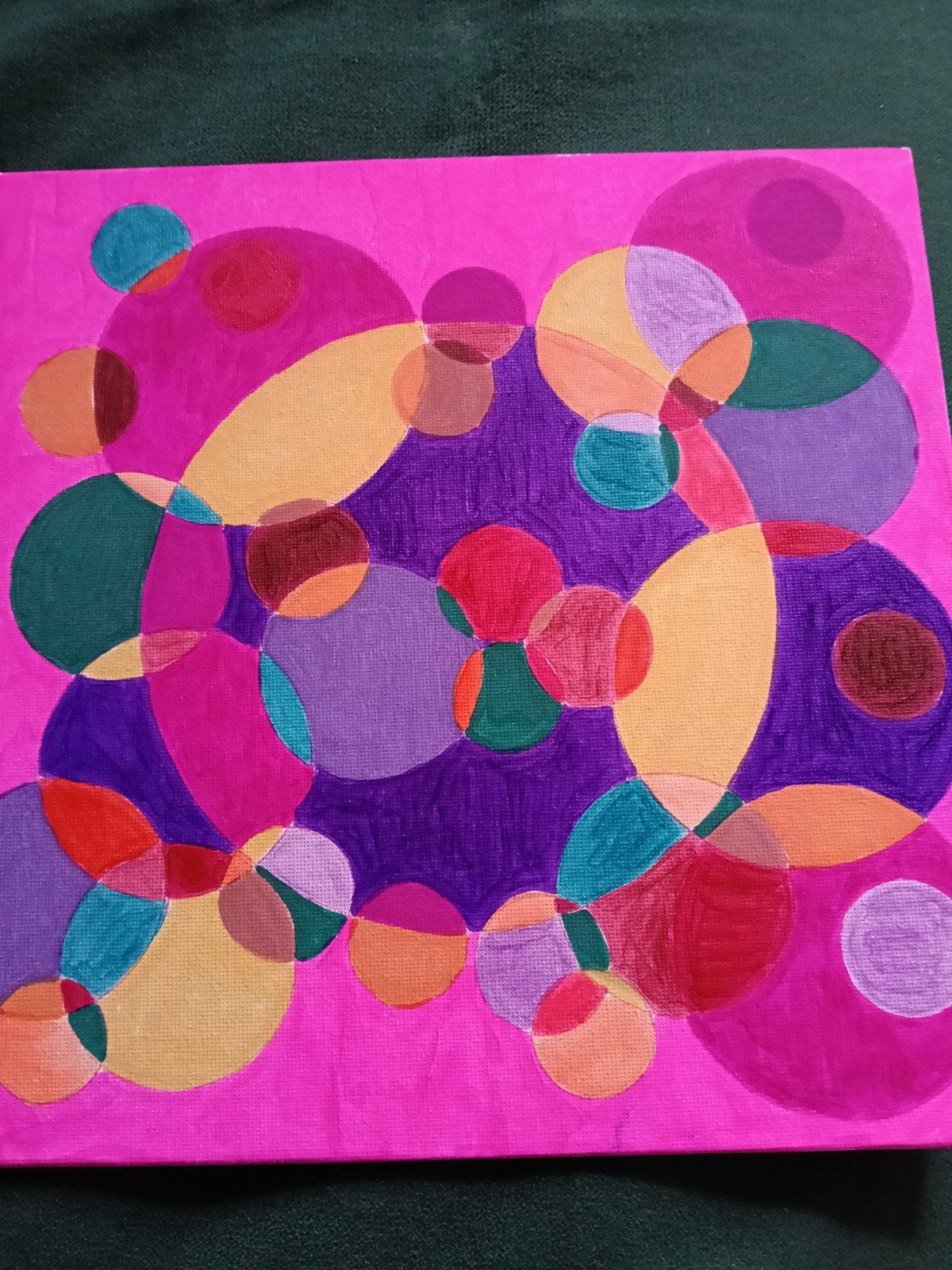 Abstract Schilderij: Kleurrijke Cirkels op Roze Achtergrond, Antiek en Kunst, Ophalen of Verzenden
