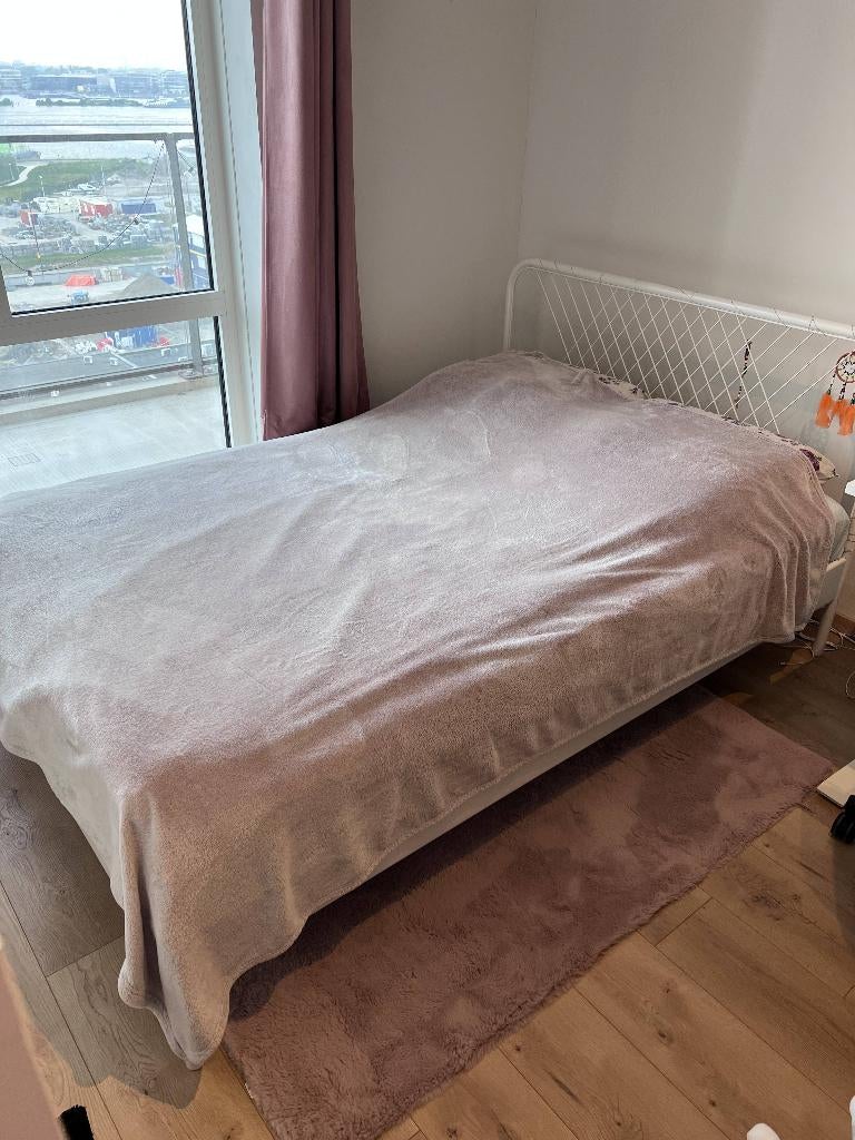 Ikea Nesttun bed met Lönset lattenbodem, Ophalen, Wit, 140 cm, Zo goed als nieuw