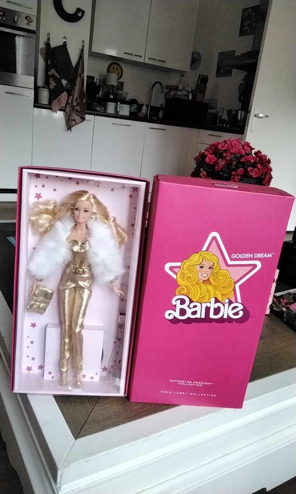 Barbie Golden Dream Superstar Forever Collection, Verzamelen, Ophalen of Verzenden, Nieuw, Fashion Doll
