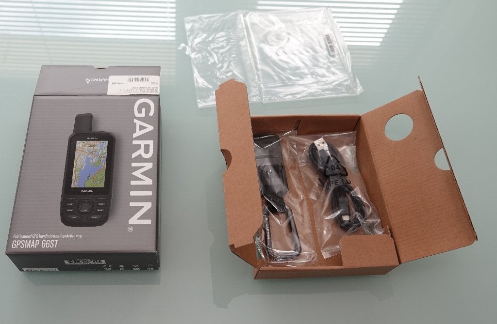 Garmin GPSMAP 66ST doosje, clip en snoertje, screen protectr, Ophalen of Verzenden, Zo goed als nieuw, Navigatie of Gps