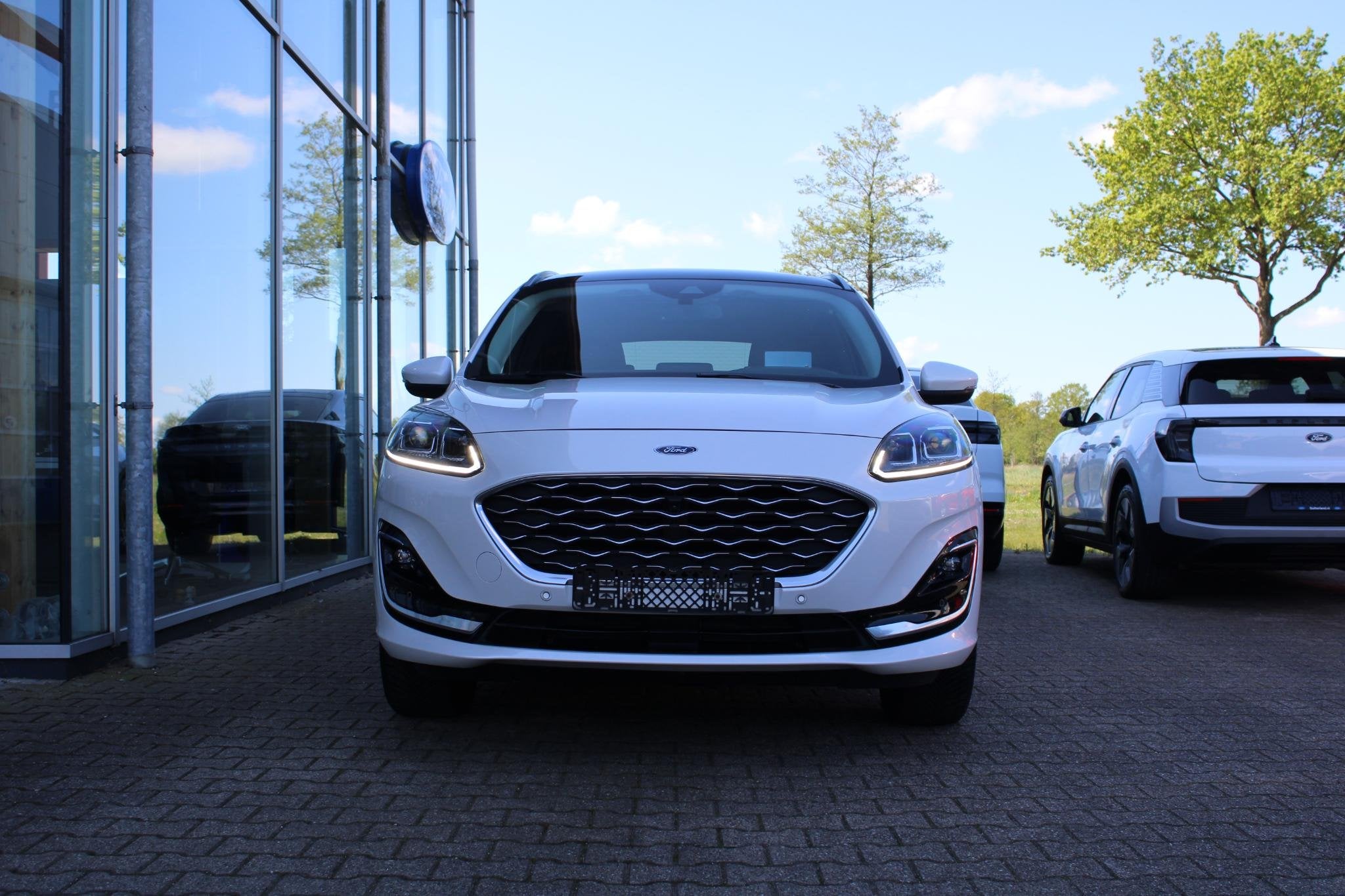 Ford Kuga 2.5 PHEV Vignale | Panorama Dak | Adaptive Cruise, Gebruikt, 4 cilinders, Wit, Bedrijf